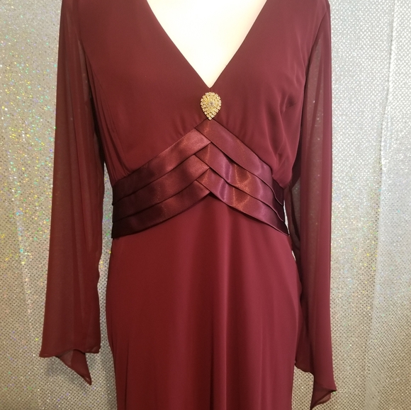 Narianna Burgundy Satin Waist Gown sz 2XL NWT - Picture 2 of 6